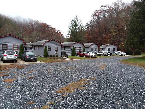 2nd image of 25 Mothergoose Ln #8