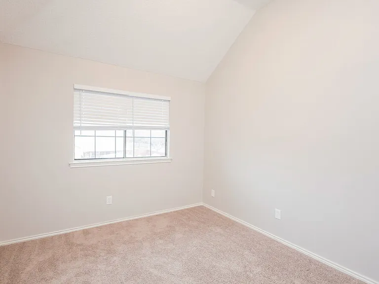 2241 Collier Ct — Photo 13