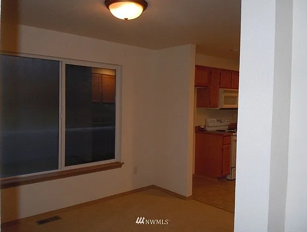 18325 SE 261st Ct — Photo 11