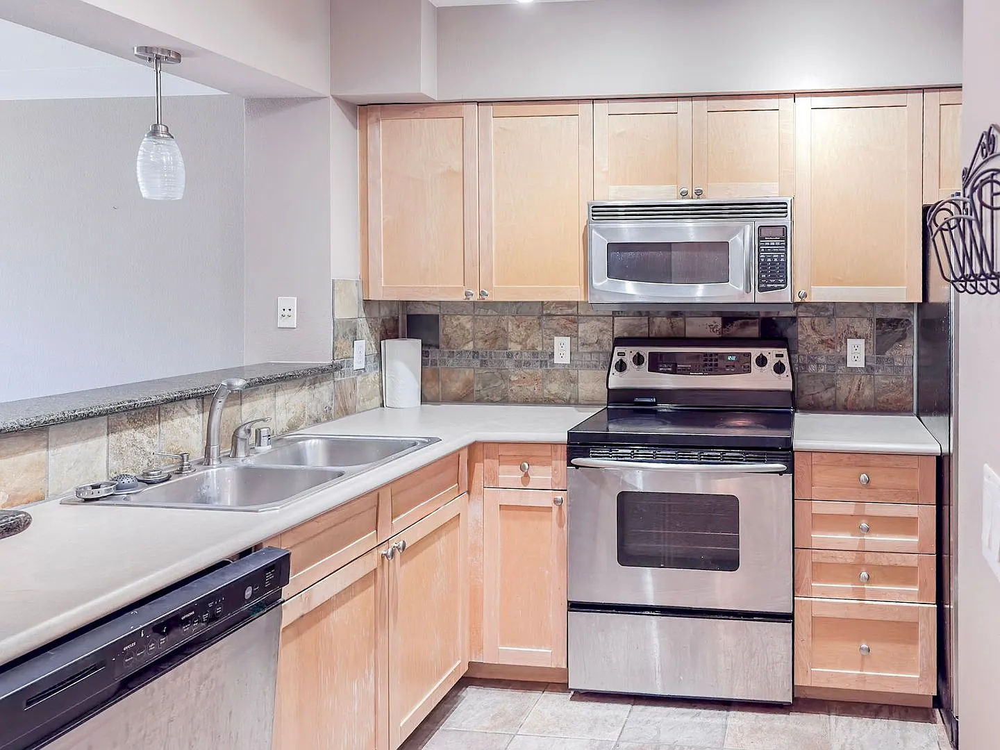 1Bd/1Ba Seattle Condo — Photo 4