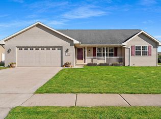 700 Killarny Trl, De Pere, WI 54115