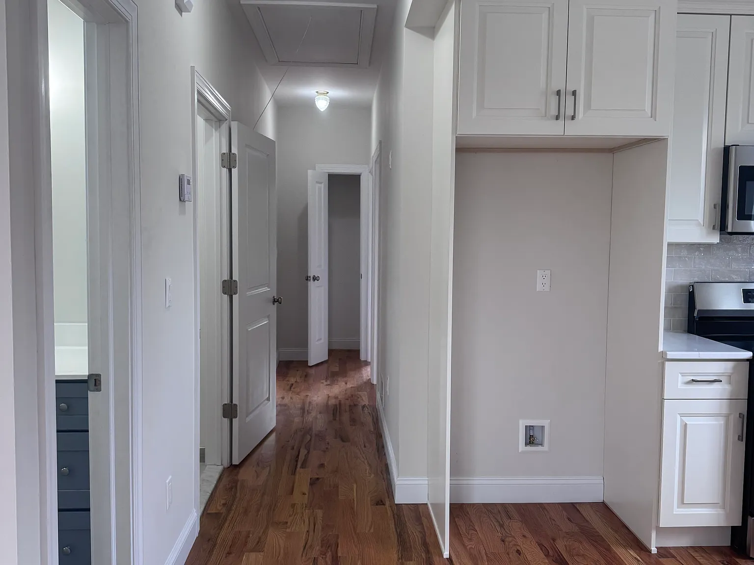 3 bed, 1250 sqft, $2,900 — Photo 3