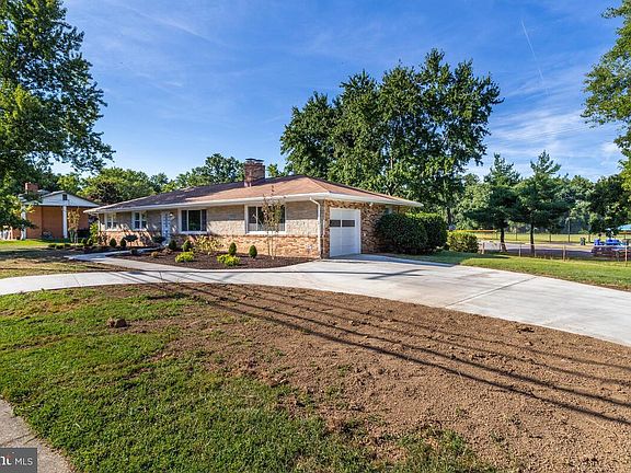 5th image of 5515 Temple Hill Rd