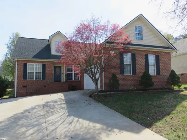 224 Riverrun Dr, Spartanburg, SC 29303
