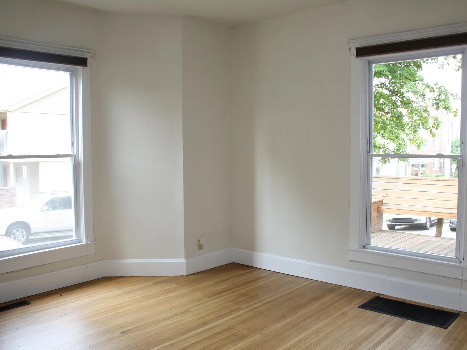7 bed, 3234 sqft, $8,100 — Photo 4