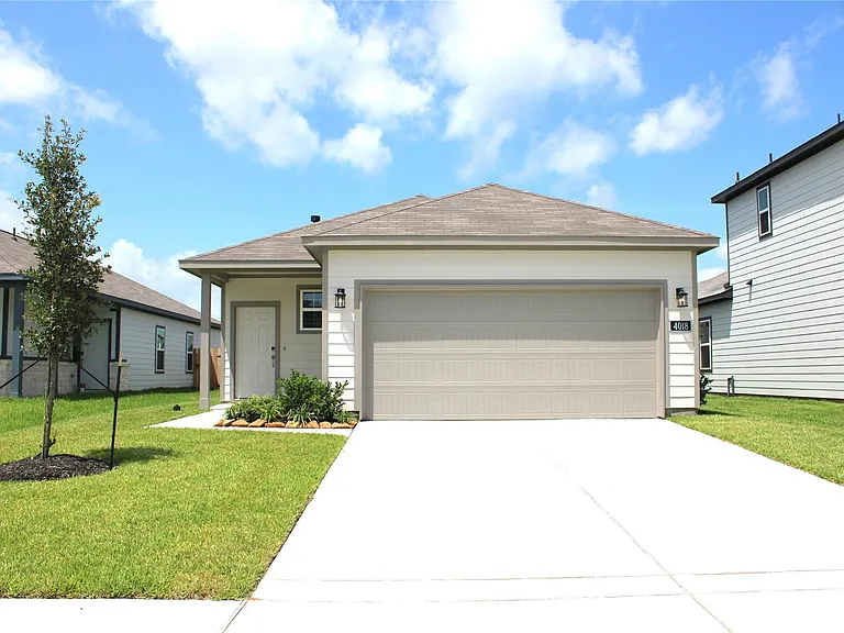 4018 Windy Whisper Dr — Photo 2