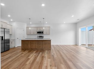 2718 Saffron Pl, Green Bay, WI 54311