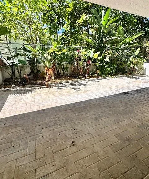 6620 Indian Creek Dr #114 — Photo 10