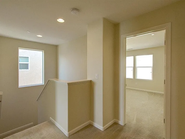 1579 N Strada Way — Photo 7