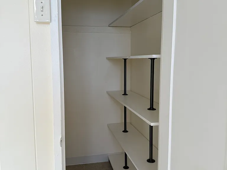 2226 Noah St — Photo 11