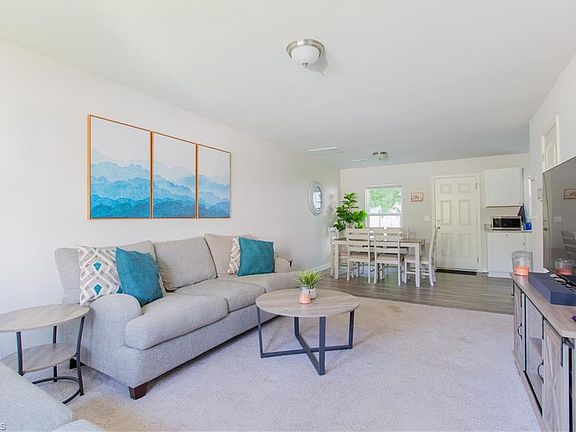 4th image of 1745 Sandersted Village Cir