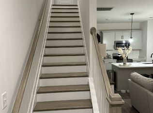 223 Holywell Dr, Gallatin, TN 37066