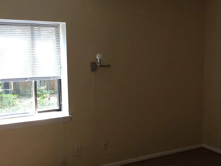 1287 Schaub Dr — Photo 10