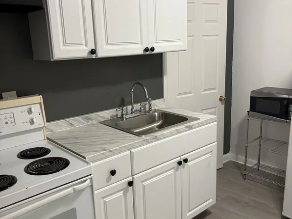 939 W Shore Rd #1, Warwick, RI 02889