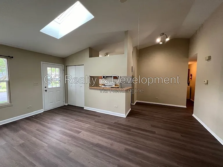 651 Pleasant Pl — Photo 7