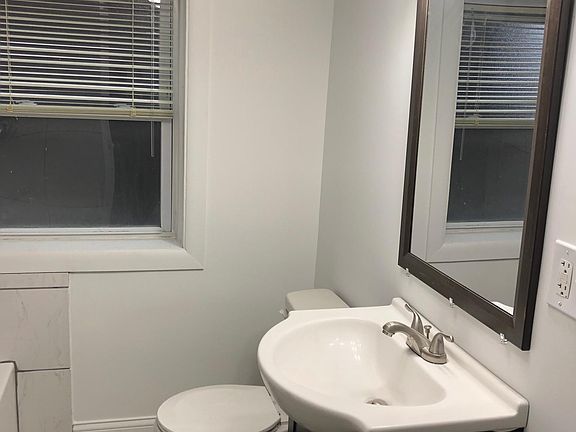 4th image of 2401 Clarence Ave