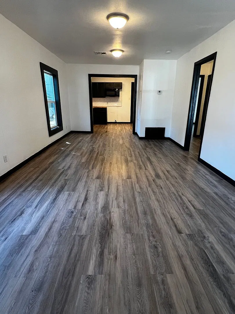 2 Bedroom 1 Bath Remodeled Farmhouse for Rent — Photo 2