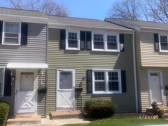 Redbud Exterior View Photo