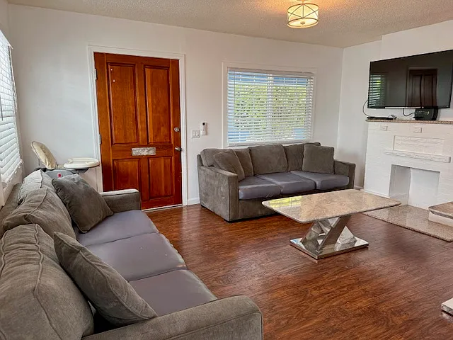 829 N Kingsley Dr — Photo 11