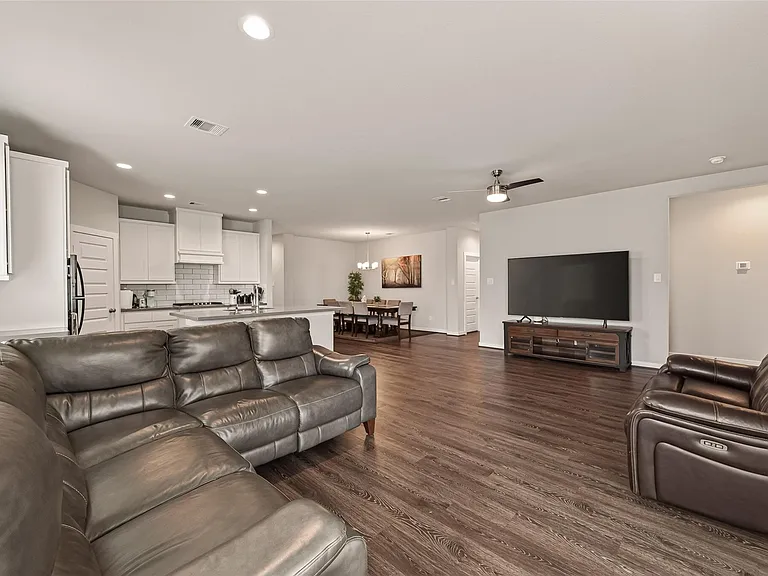 28419 Hazel Trl — Photo 11