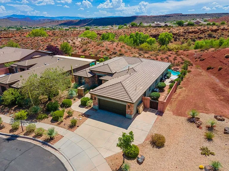 2329 N Prospector Ln — Photo 49