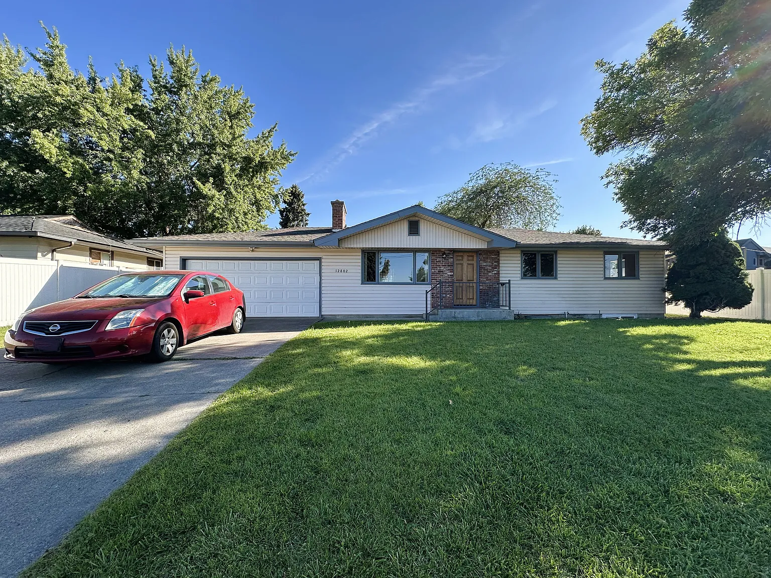 4 bed, 1.5 bath, 2126 sqft, $2,250 — Photo 1