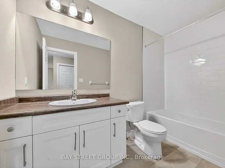 445 Avens St — Photo 31