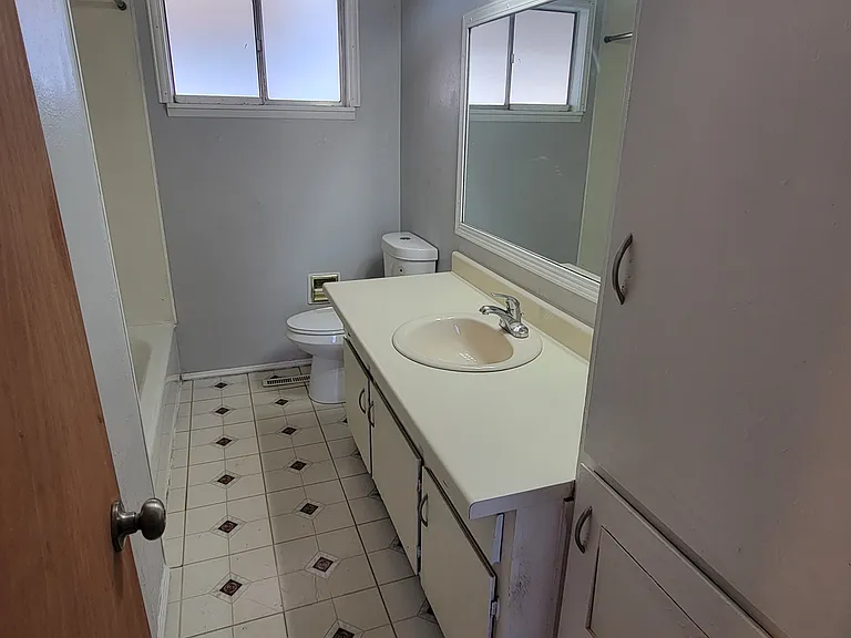 11424 Faye Ave NE — Photo 15