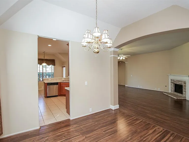 20502 Pioneer Bend Ct — Photo 10