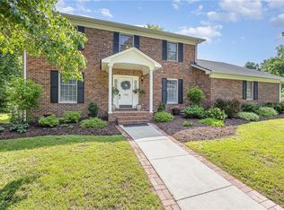 1101 Shalimar Ct, High Point, NC 27262