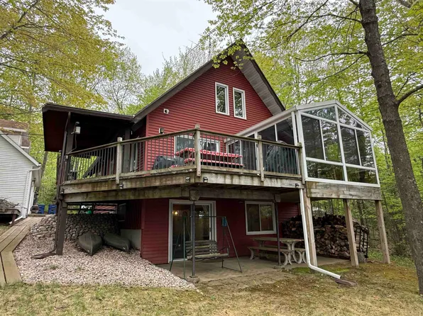 W10412 Island Lake Ln, Gresham, WI 54128