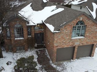 13090 Parkland Cres, Tecumseh, ON N8N 4V6