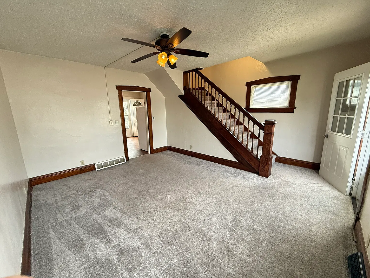 2 bed, 909 sqft, $995 — Photo 4