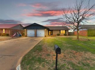 3308 S 25th St, Chickasha, OK 73018