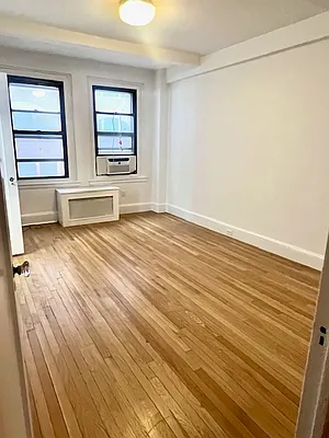 Rented by R New York | media 19