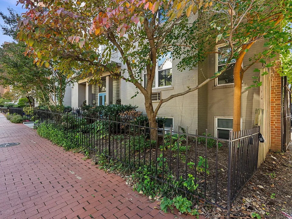 2130 N St NW #406