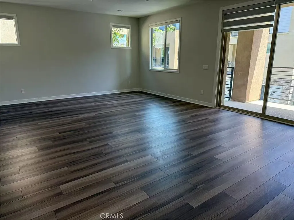 4 bed, 3.5 bath, 2505 sqft, $5,000 — Photo 1