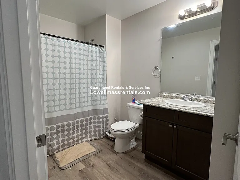 591 Broadway St #1R — Photo 3