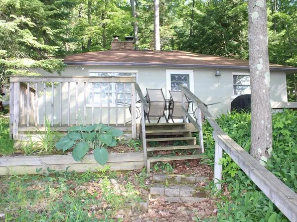 3797 Starr Rd, Harrison, MI 48625