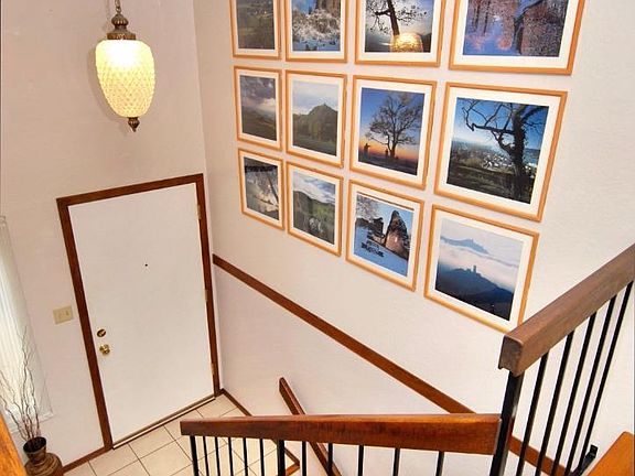 3rd image of 125 Lycett Cir