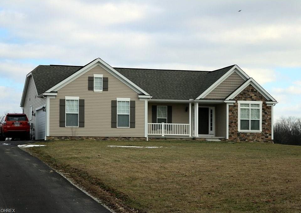 1st image of 61740 Rosewood Ln
