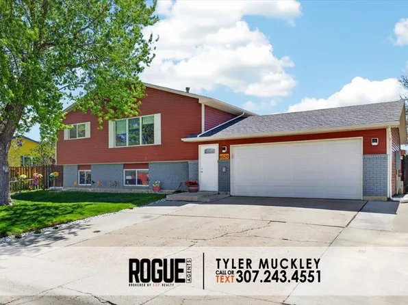 6529 Village Dr, Casper, WY 82604