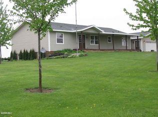 4397 S Browns Mill Rd, Freeport, IL 61032