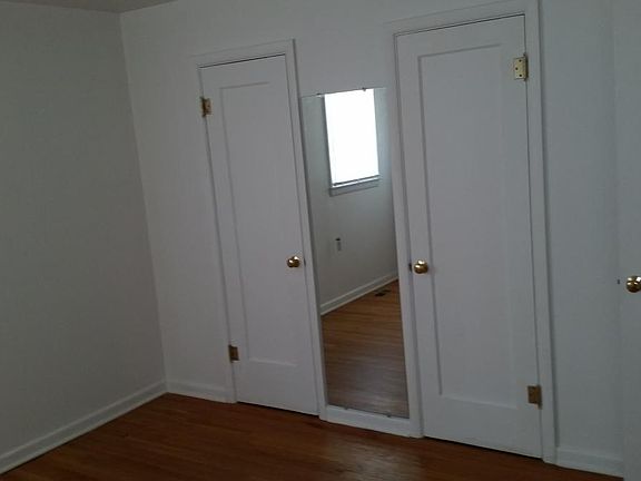 One bedroom has this Jack & Jill walk in closet. The other r