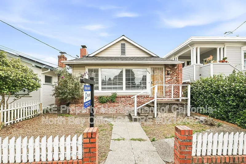 420 Carrillo St