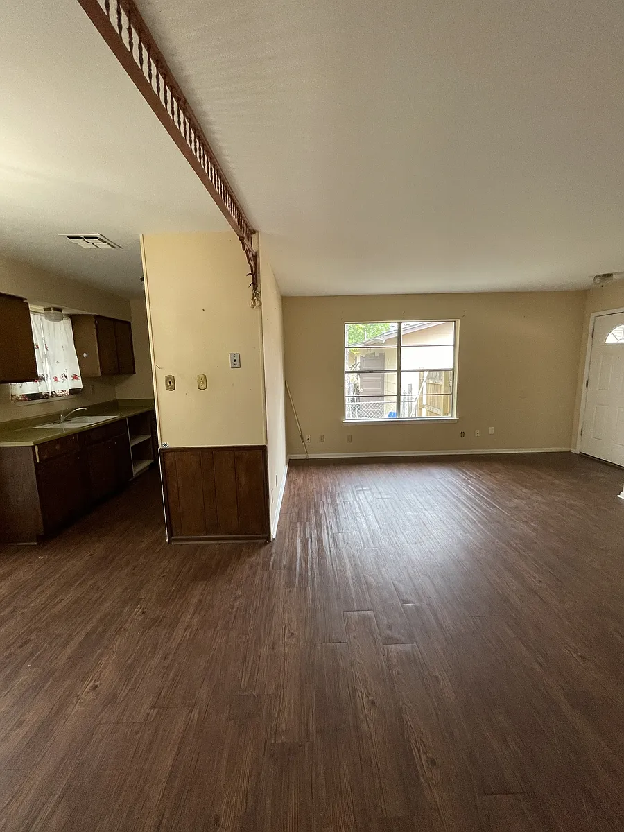 Building Photo - 247 Fennel Dr
