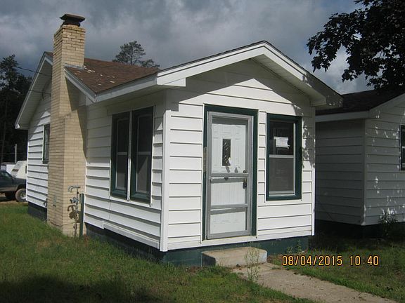 2nd image of 1417 Leonard Dr