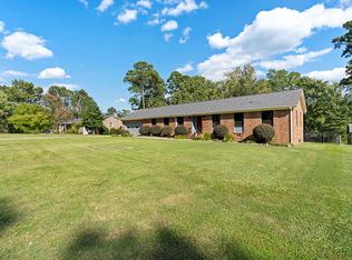 410 Colonial Dr, Greenwood, SC 29649