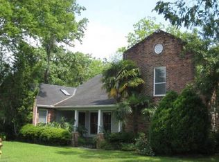 1451 Applewood Rd, Baton Rouge, LA 70808