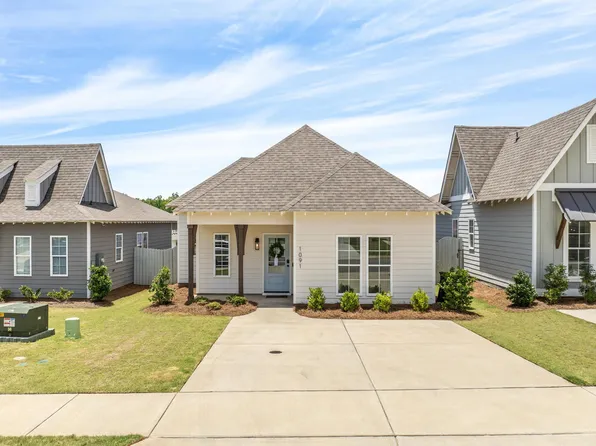 1091 Woodland Cir, Opelika, AL 36801